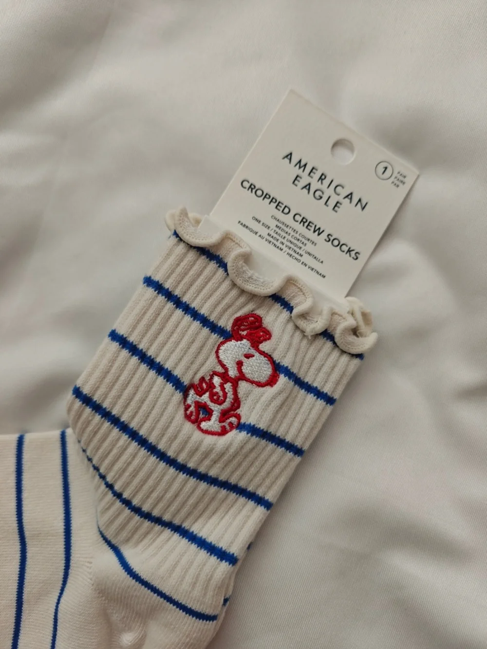 New American Eagle x Peanuts Snoopy Cropped Crew Socks